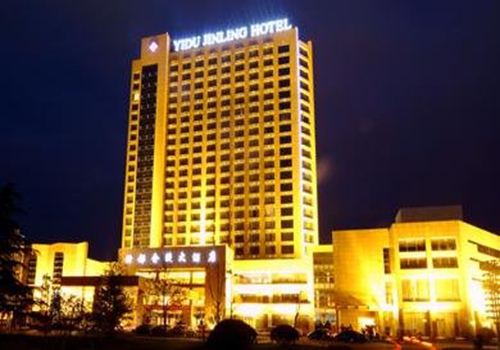 如何让自己的酒店在这些知名品牌中脱颖而出呢？